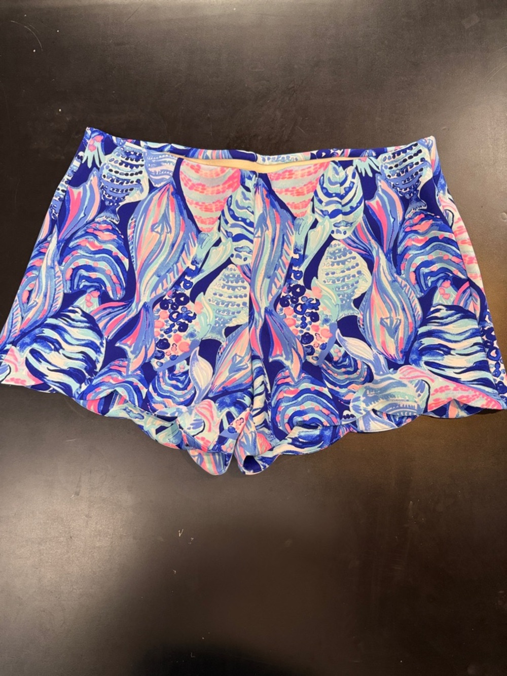 Lilly Pulitzer Shorts Womens M Blue Pink Tropical Print Dolphin Hem Beach Swim
